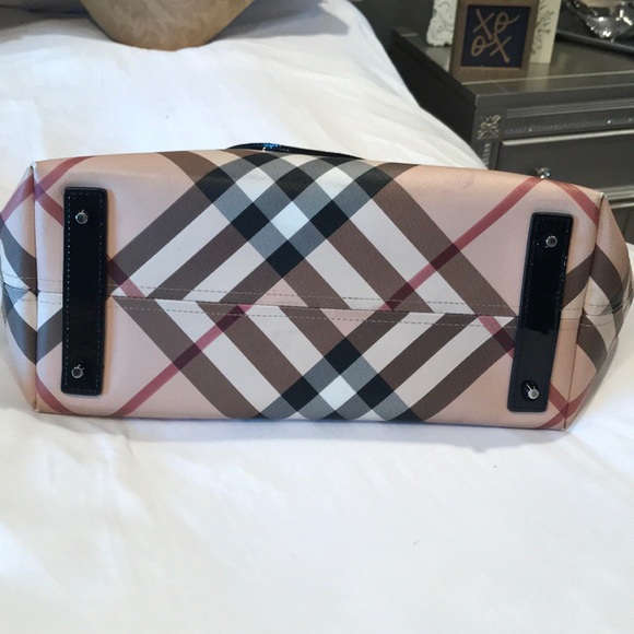 Authentic Burberry bag - Picture 2 of 8
