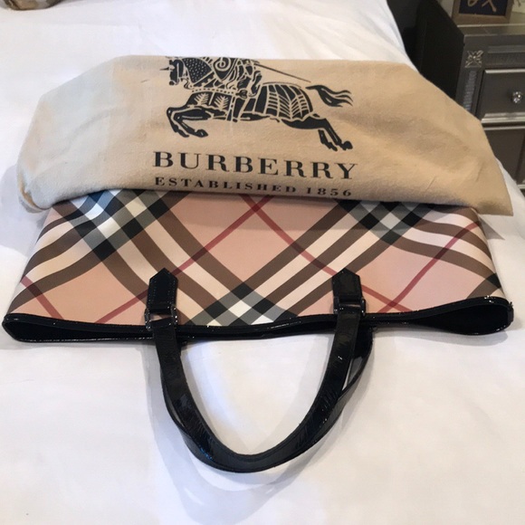 Authentic Burberry bag - Picture 4 of 8