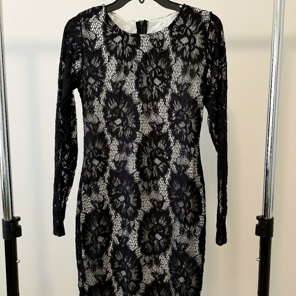 New Long Sleeve Lace Dress