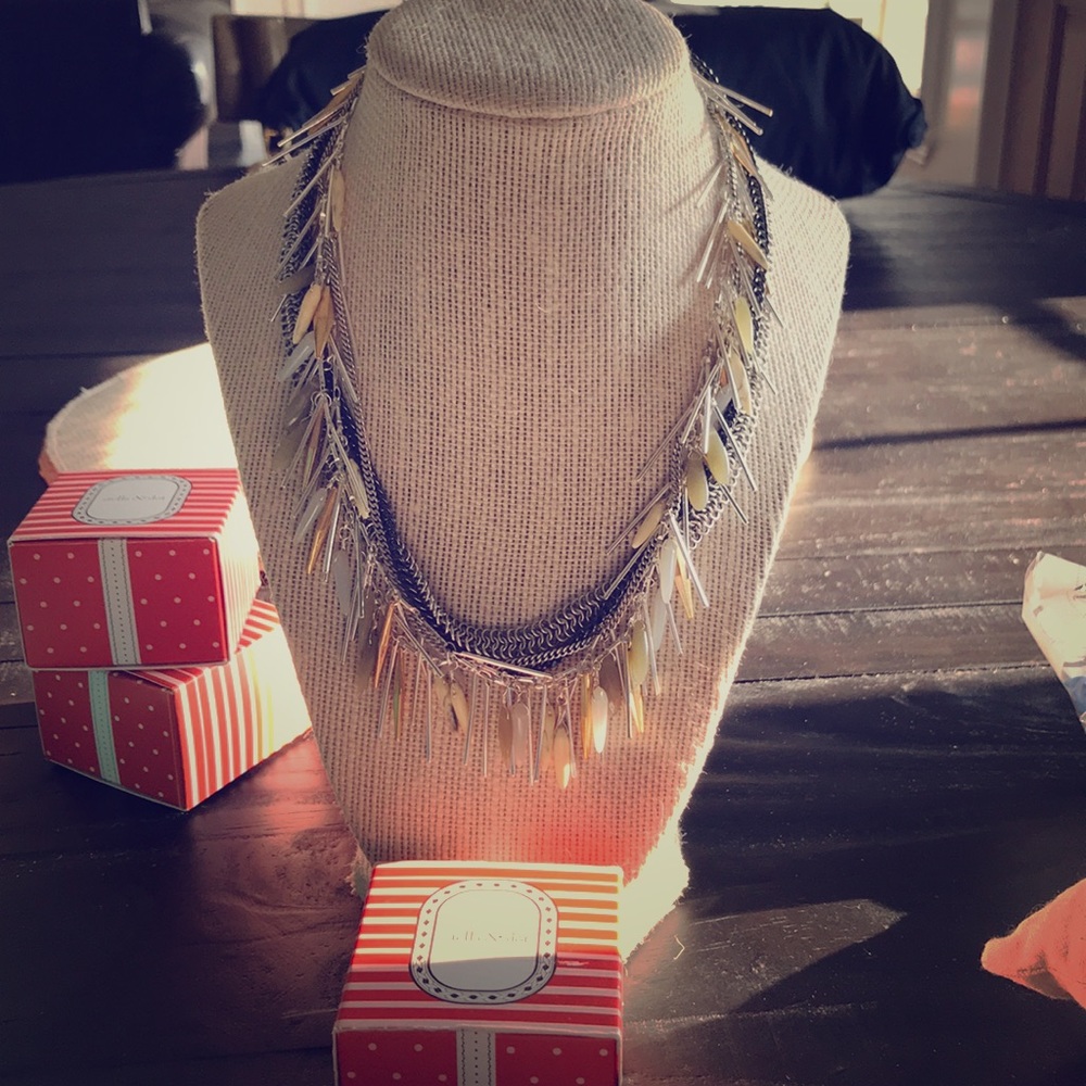 Stella & Dot Freya Fringe necklace