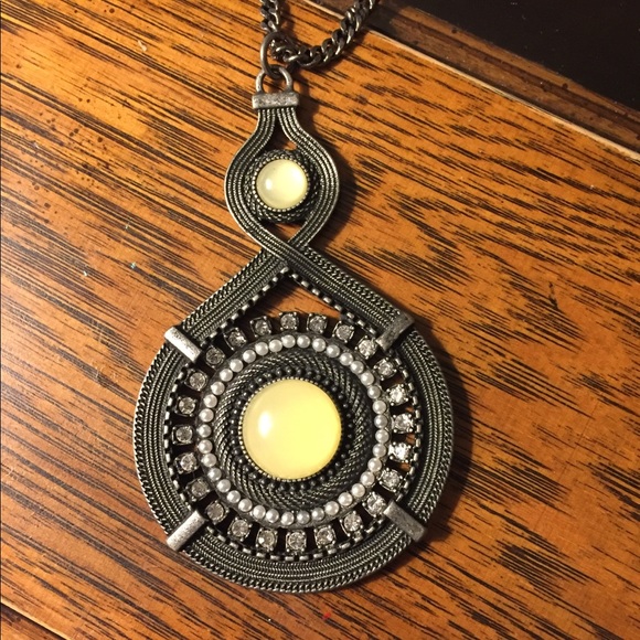 Lia Sophia necklace - Picture 1 of 3