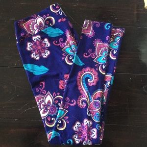 Lularoe TC Paisley print leggings