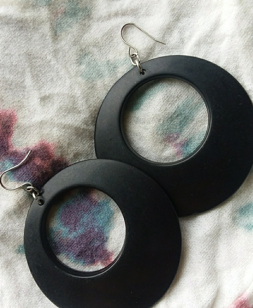 Chunky black earrings