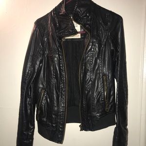 Garage “perfect bomber”