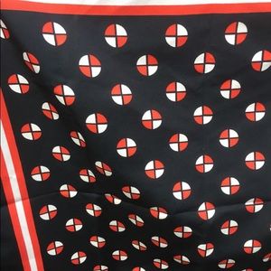 Large scarf, red and white circles