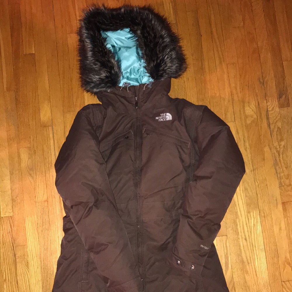 Women’s size medium North Face coat/jacket