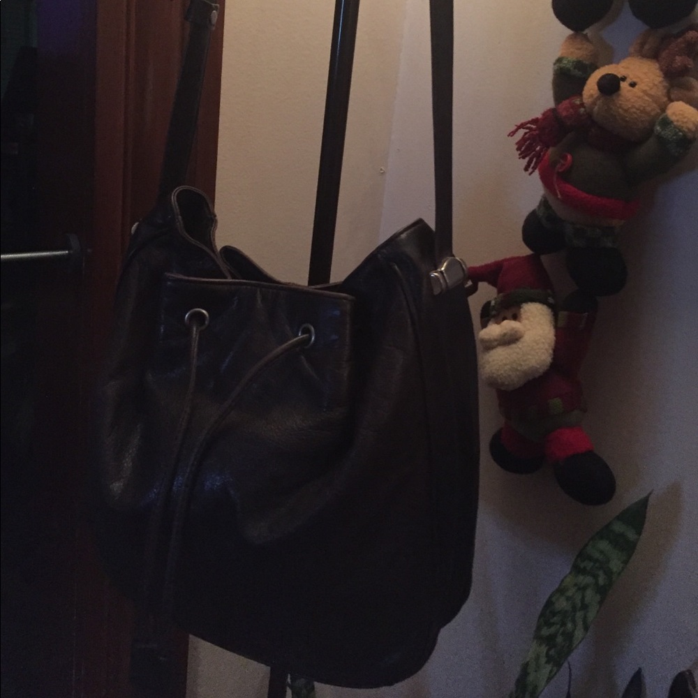 Vintage Nine West brown leather handbag.