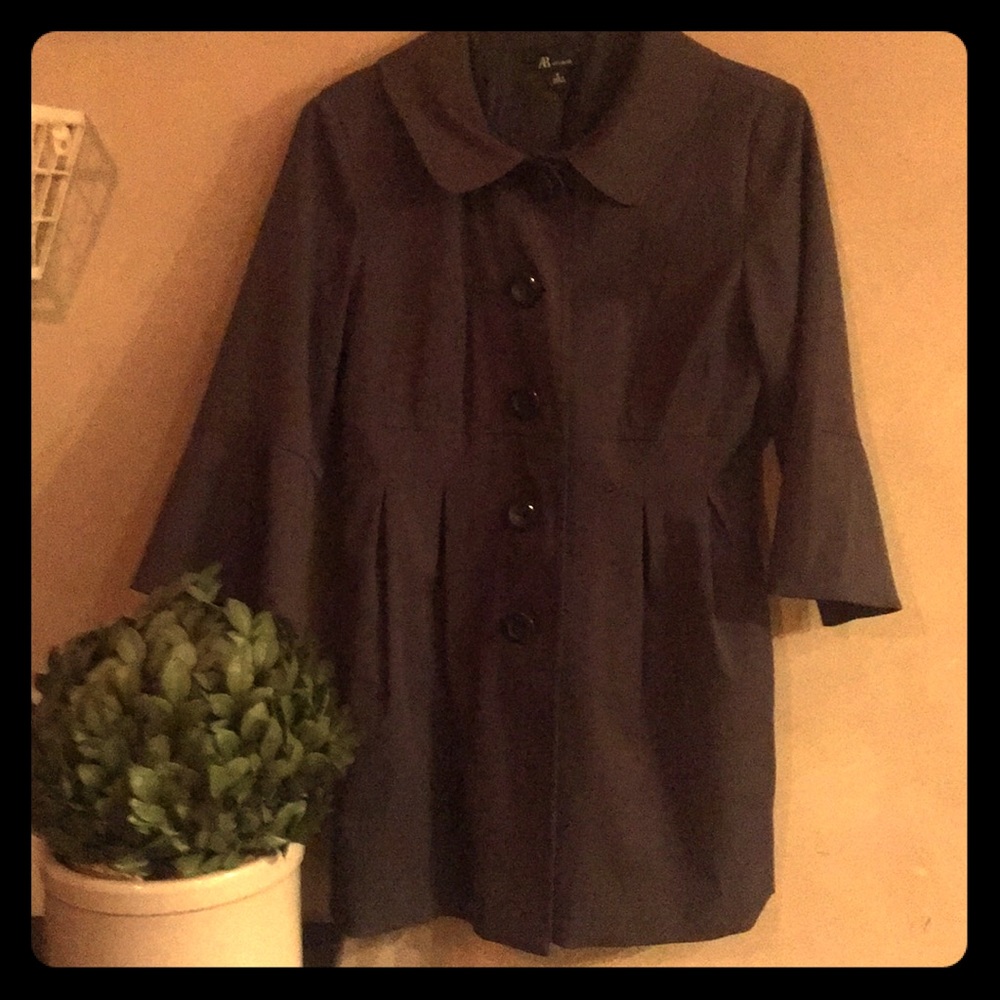 Pretty grey light pea coat with bell sleeves