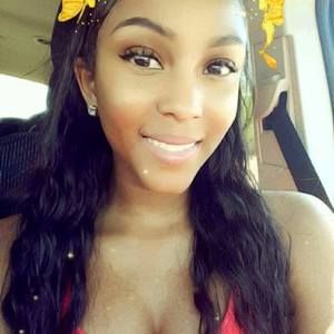 Meet your Posher, Niya
