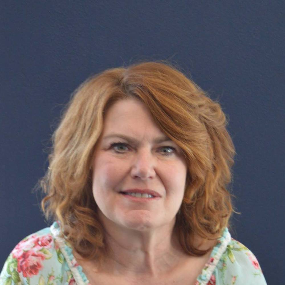 Meet your Posher, Debbie