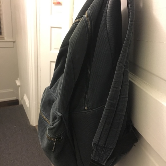 Backpack - Picture 3 of 4