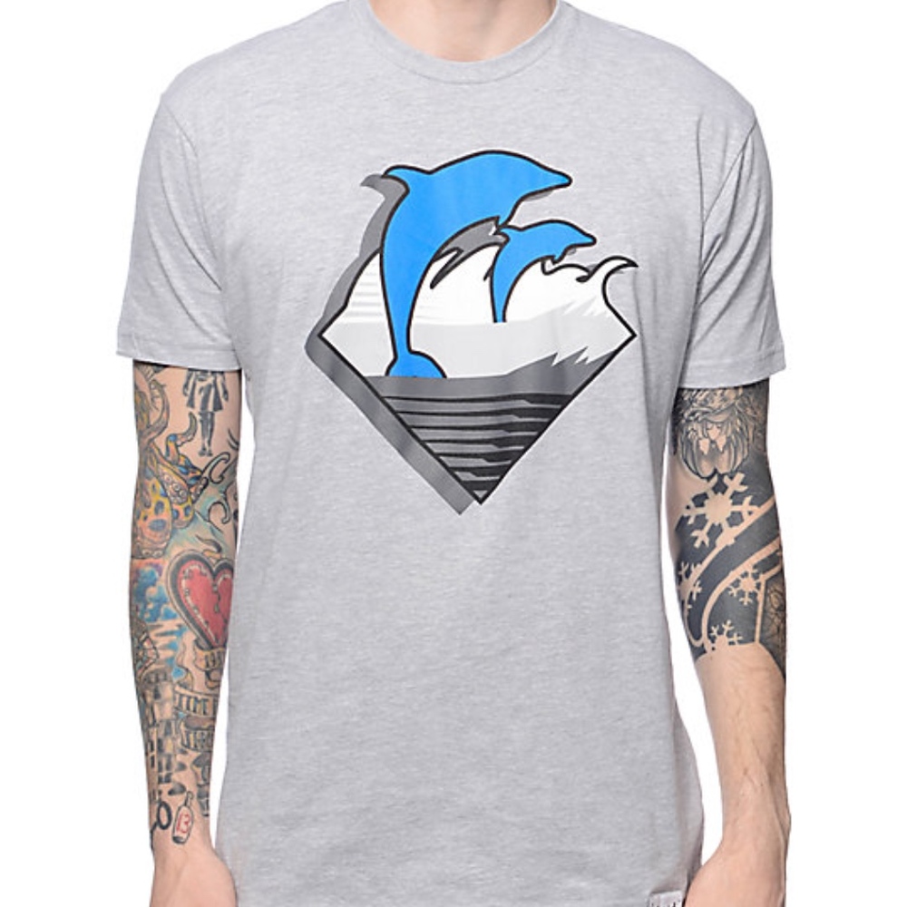 PINK DOPHIN DMS Waves Tee - NEW WITH TAGS!