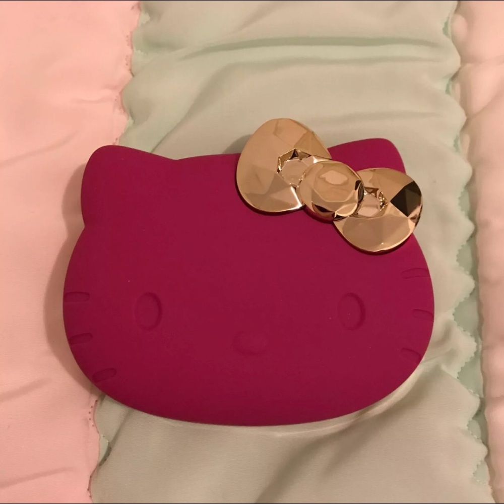 SOLD!Hello Kitty eyeshadow palette