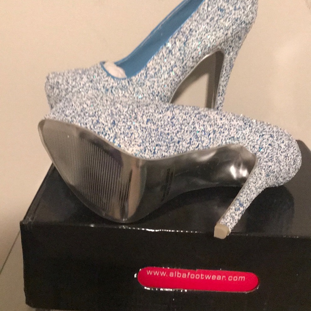 Pumps - Picture 3 of 3