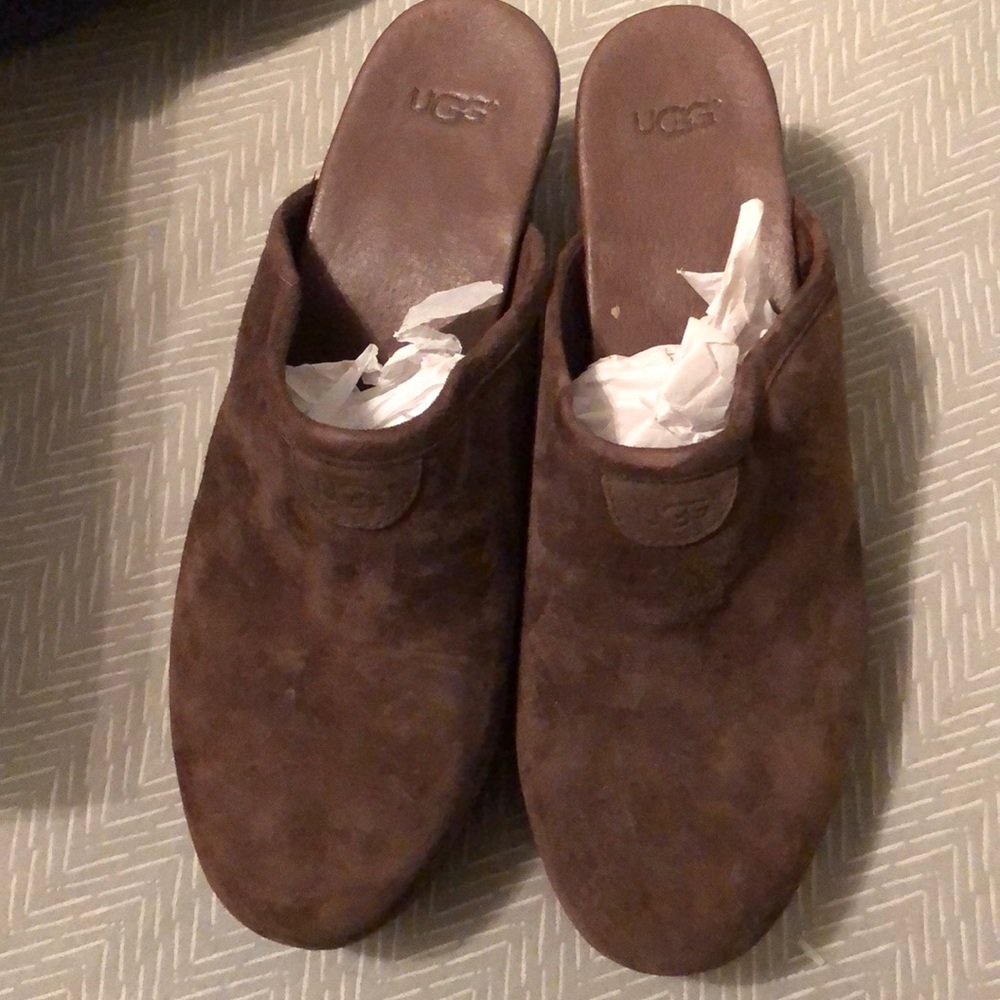 Ugg Clogs 😍