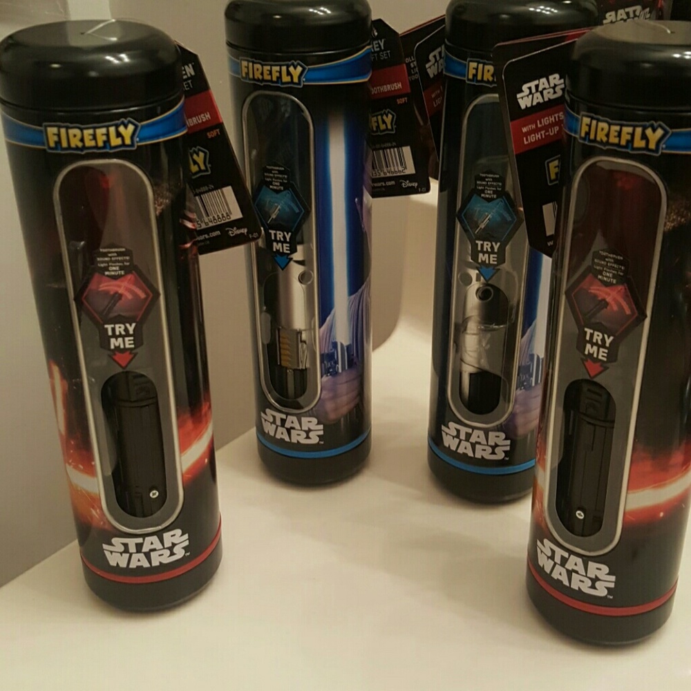 ***SOLD TO DEMECA***Star Wars Lighted Toothbrushes