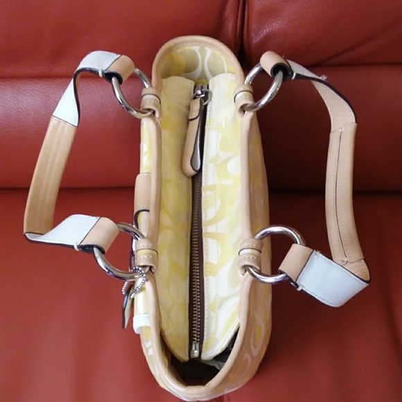 Limited Edition SOH OPT Small SV/YL Tote Coach Bag - Picture 2 of 8