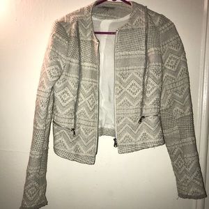 White and grey pattern jacket (Zara)