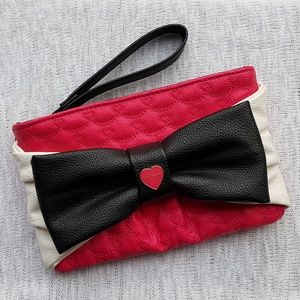 Betsey Johnson Bags - 🎀host pick!🎀 betsey johnson ~ large bow wristlet Betsey Johnson Bags - 🎀host pick!🎀 betsey johnson ~ large bow wristlet