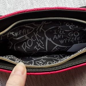 Betsey Johnson Bags - 🎀host pick!🎀 betsey johnson ~ large bow wristlet Betsey Johnson Bags - 🎀host pick!🎀 betsey johnson ~ large bow wristlet