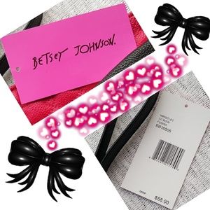 Betsey Johnson Bags - 🎀host pick!🎀 betsey johnson ~ large bow wristlet Betsey Johnson Bags - 🎀host pick!🎀 betsey johnson ~ large bow wristlet