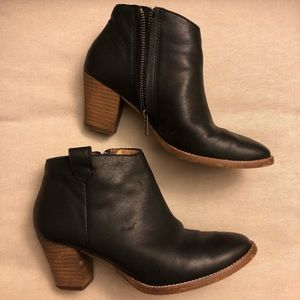 EUC Madewell Black Leather Billie Ankle Booties 6