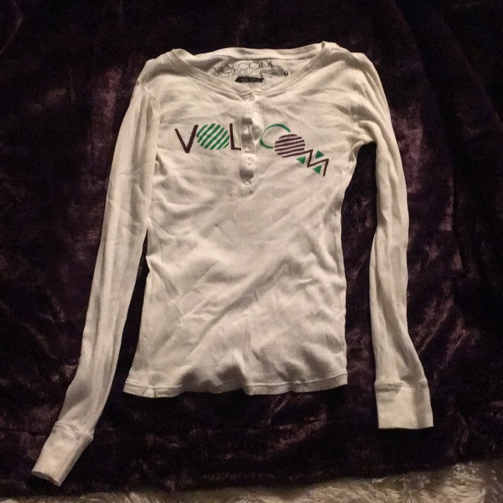 LAST CHANCE 🔶3/$10-Volcom Henley