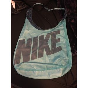 Reversible gym bag