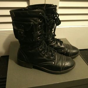 Roxy black combat boots