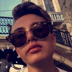 Meet your Posher, Jake