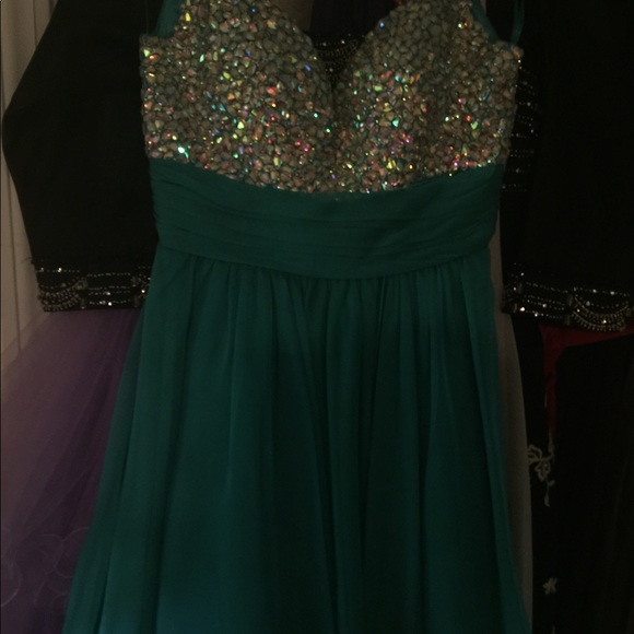 Mini dresses - Picture 3 of 8