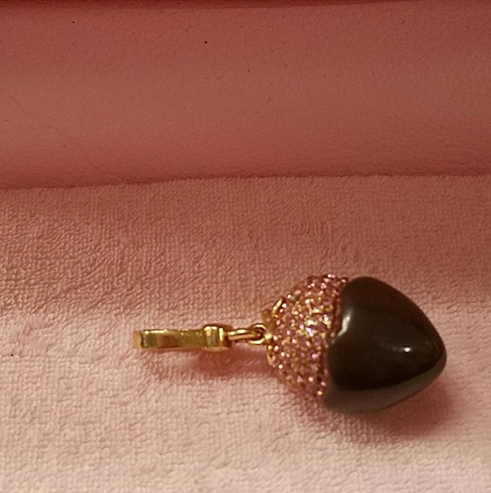 JUICY COUTURE CHOCOLATE DIPPED STRAWBERRY CHARM
