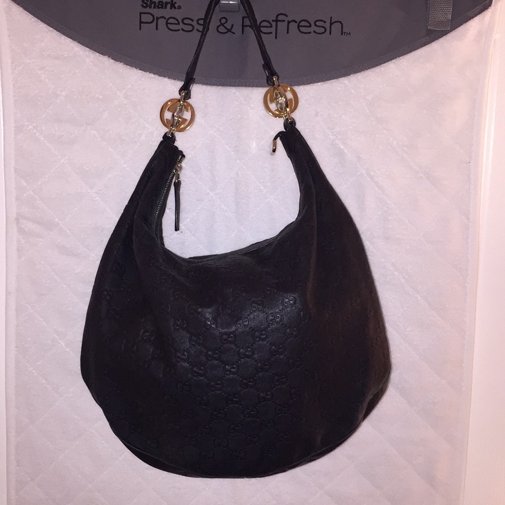 100% authentic Gucci shoulder bag