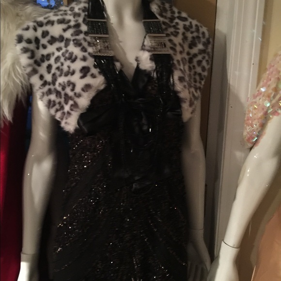 So much to list  clothing, shoes, bags👠👗👛👢 - Picture 4 of 8