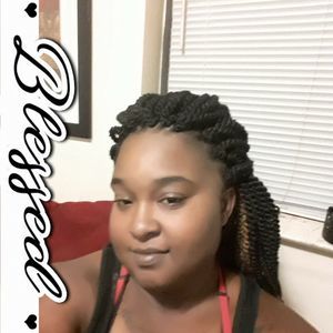 Meet your Posher, Nia