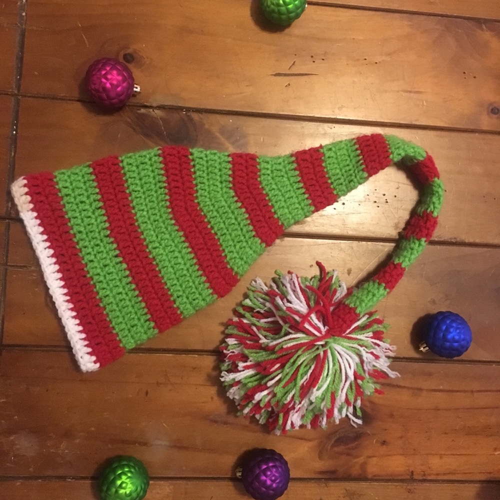 Hand made kids Christmas hat 💚❤️