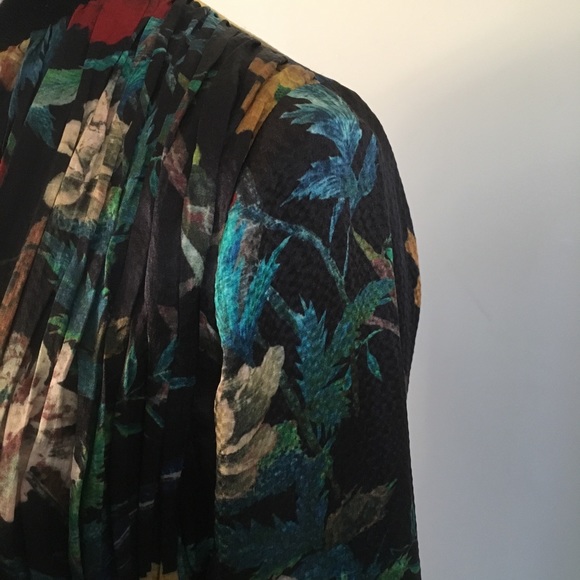Alice+Olivia Black Floral & Bird Print Silk Jacket - Picture 7 of 8