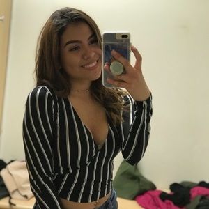 Meet your Posher, Monique