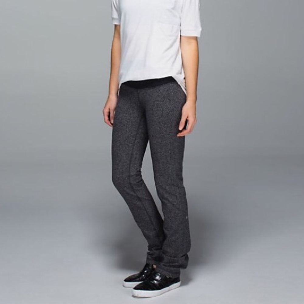 LuLulemon Straight Up Paints - Geometic Pattern