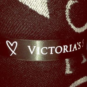 Victoria's Secret Black Cozy Blanket NWT