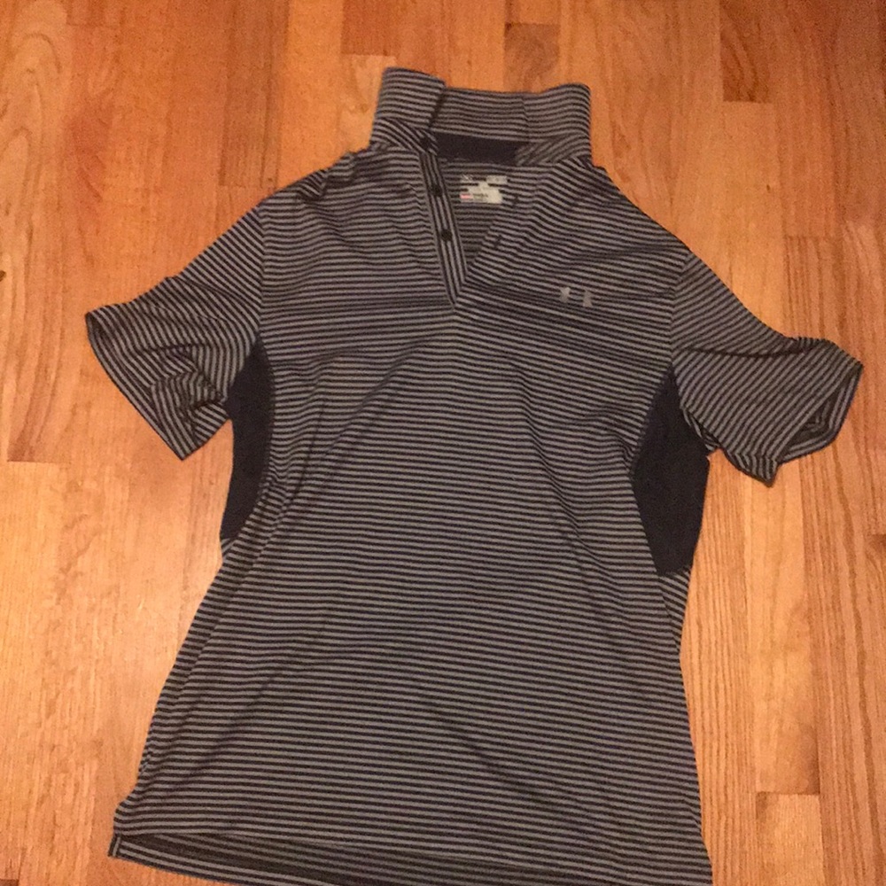 Under armour shirt. men’s
