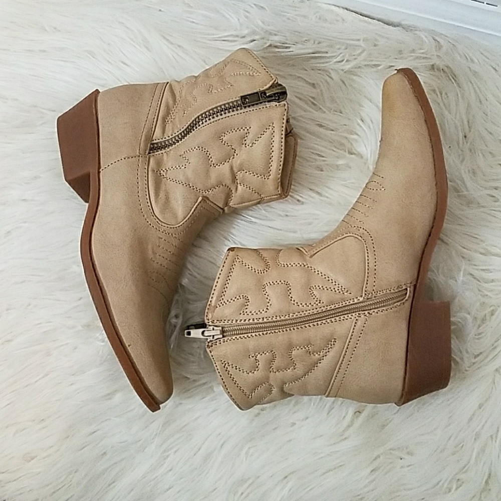Just fab western light tan ankle bootie cowboy