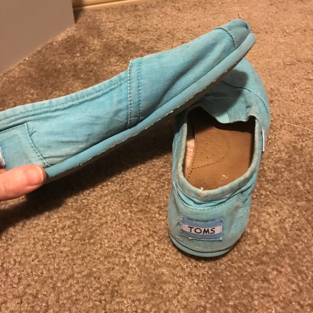 Toms