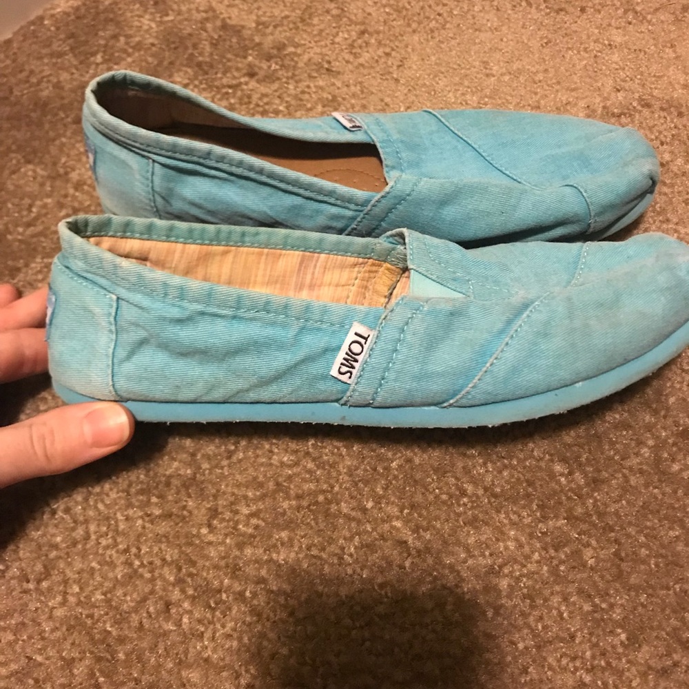 Toms - Picture 4 of 4