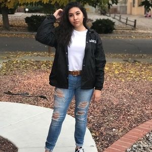 Meet your Posher, Alicia