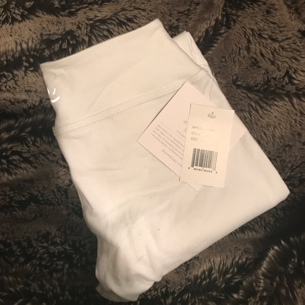 Beyond Yoga Essential Legging White