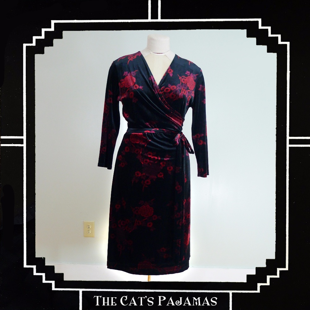 Apostrophe Stretch Velvet Wrap Dress