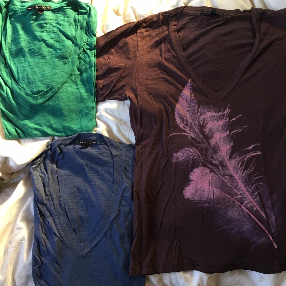 v neck tees