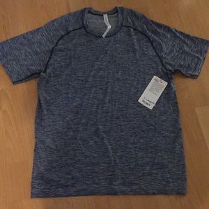 NWT XL Lululemon Men’s Blue Shirt