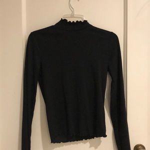 Robber lettuce edge turtle neck